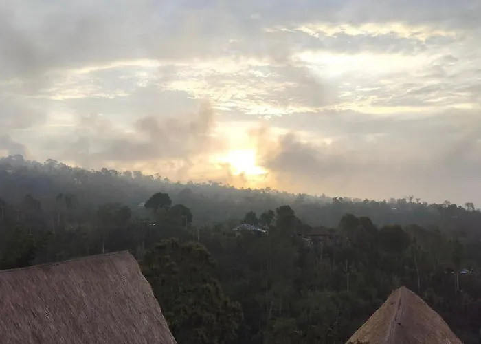 Wanagiri Sunset Glamping Gitgit