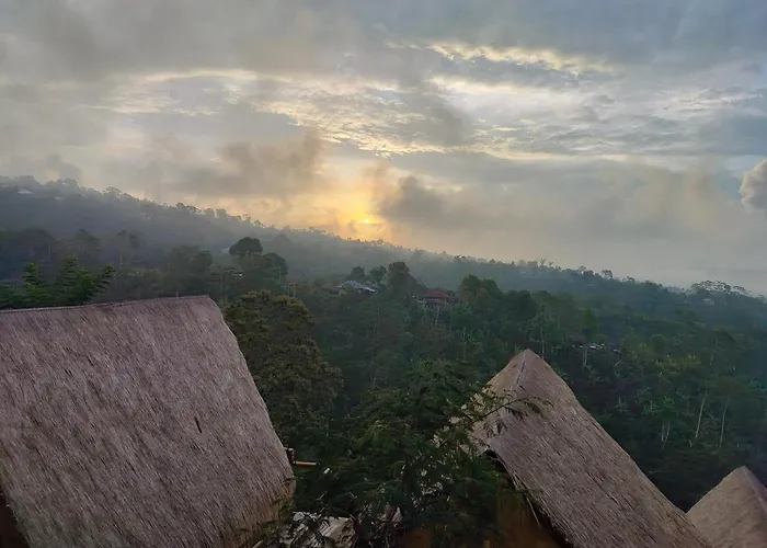 Wanagiri Sunset Glamping Campo de lujo Gitgit